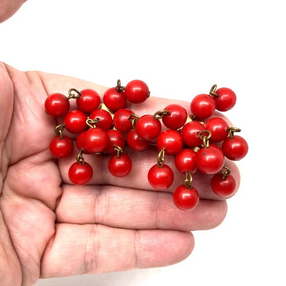 SOLD 50s Beaded Dangle Cluster Brass Clip On Earrings - Picture 9 of 13